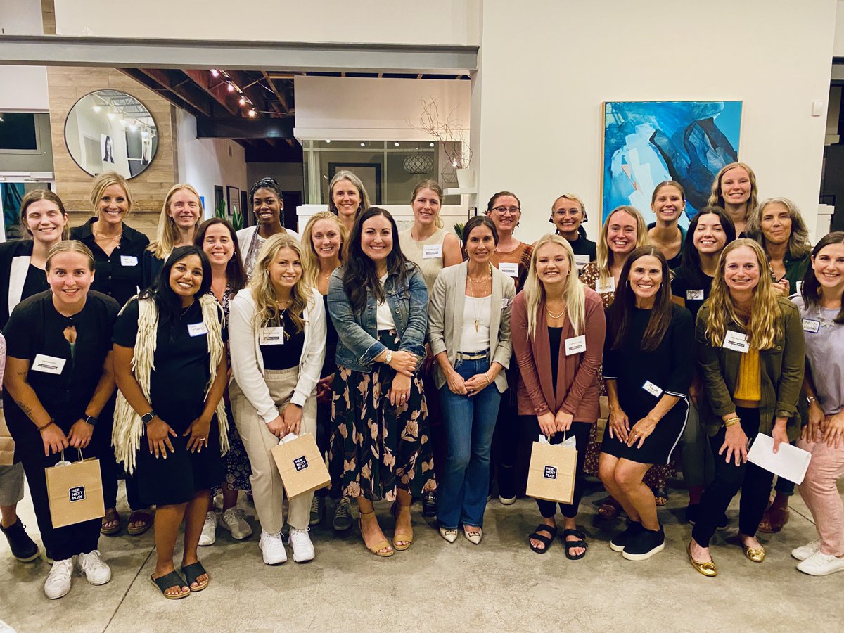 Sports build powerful leadership skills, especially for women! Congratulations to all the women in the inaugural Her Next Play Rookie Career Accelerator cohort! Thank you to everyone in our community for helping us bring this idea to life. Happy Graduation! #hernextplay