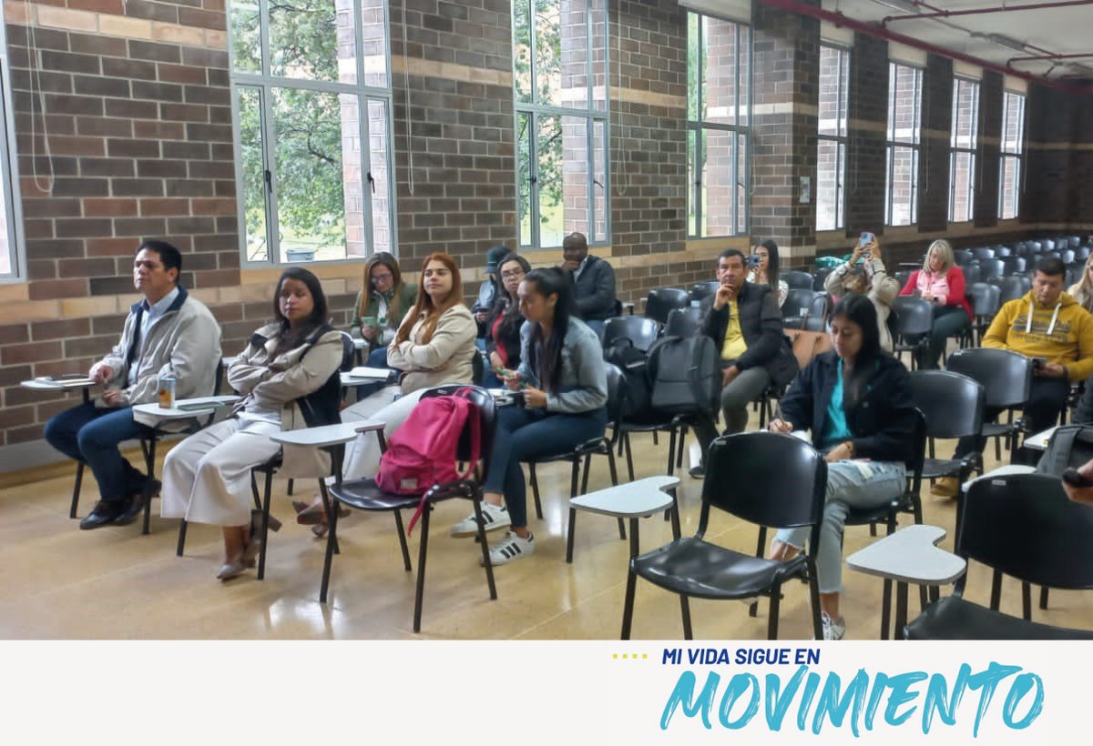 CEOCorporacion's tweet photo. Gracias a @arlsura hoy conversamos sobre movilidad segura junto a 20 empresas. Hablamos de tendencias en movilidad y actualización del plan estratégico de seguridad vial a nivel nacional para entidades públicas y privadas. 🙌🛣️
#SomosCEO #EmpresasConscientes https://t.co/v0pM6Y7kkj