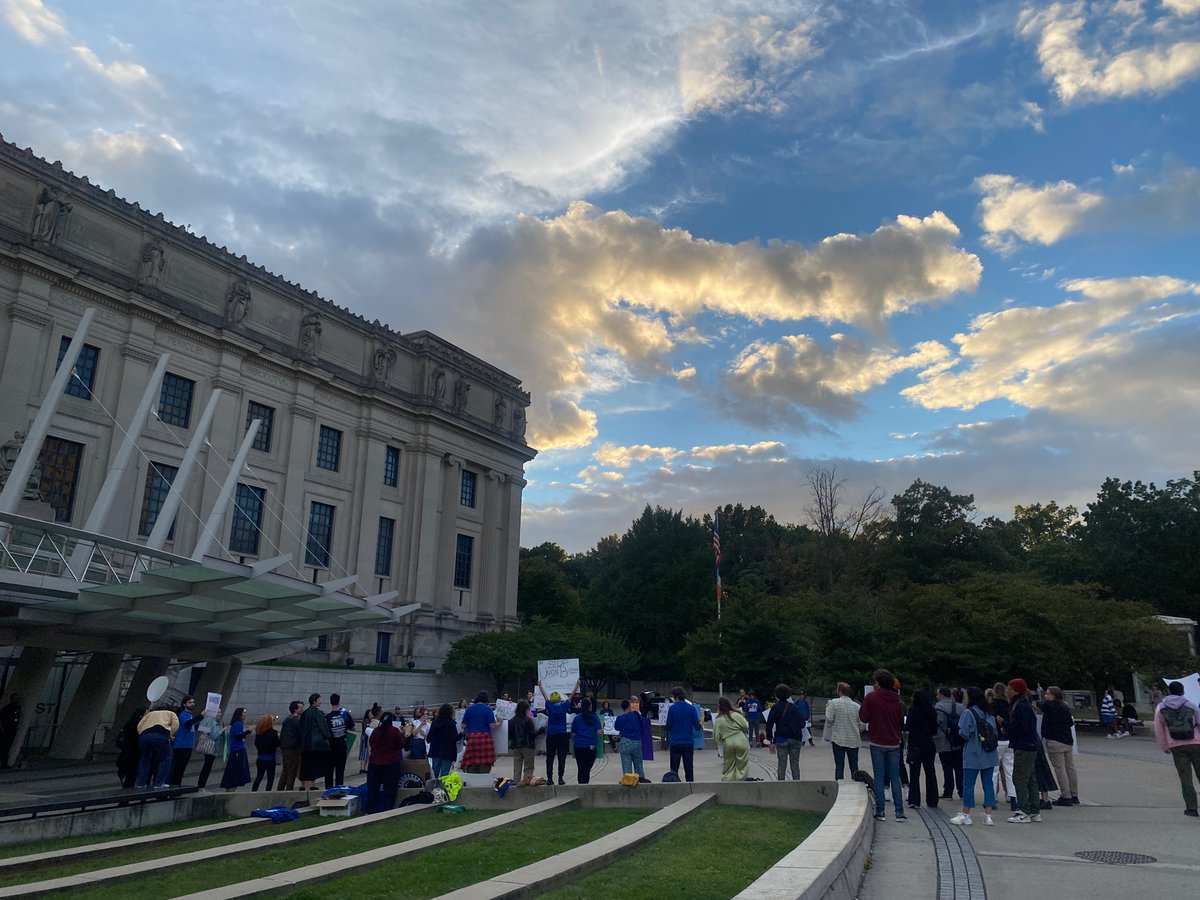 Rebecca Riddell (@rebecca_riddell) on Twitter photo Solidarity with the <a href="/bkmuseumunion/">Brooklyn Museum Union</a> folks out tonight! They make the <a href="/brooklynmuseum/">Brooklyn Museum</a> an amazing place, and deserve a fair contact ✊ Solidarity with the <a href="/bkmuseumunion/">Brooklyn Museum Union</a> folks out tonight! They make the <a href="/brooklynmuseum/">Brooklyn Museum</a> an amazing place, and deserve a fair contact ✊