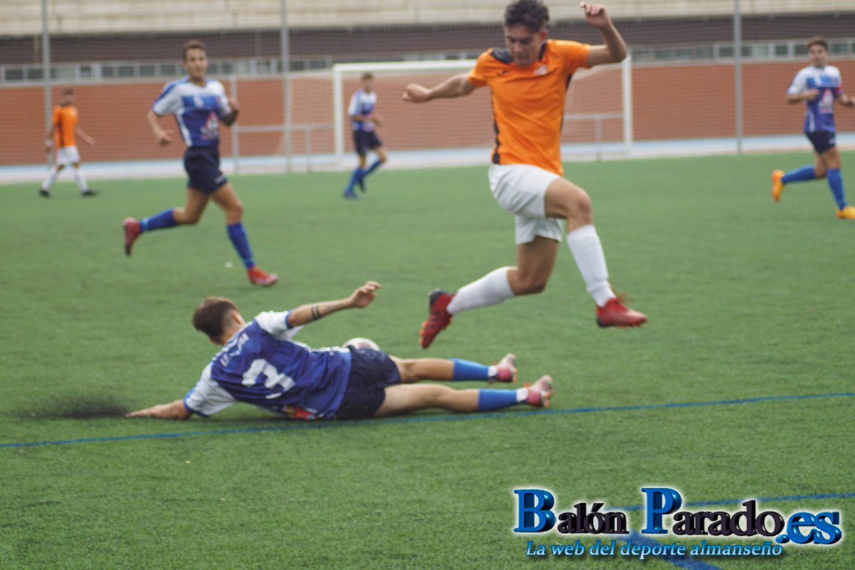 Balon_Parado's tweet photo. El Juvenil Preferente⚽️ sumó sus tres primeros puntos.
La crónica📰 y las fotos📸, AQUÍ
👇👇👇
https://t.co/S9lXSUwEXW

@AlmansaCiudad @EFBAlmansa @JAVIER_JABO @carlos5alejo @Tino54024464 @joseazulgrana22 @Ciclonian @Ivan_Vizcaino https://t.co/Go1HEluWF6