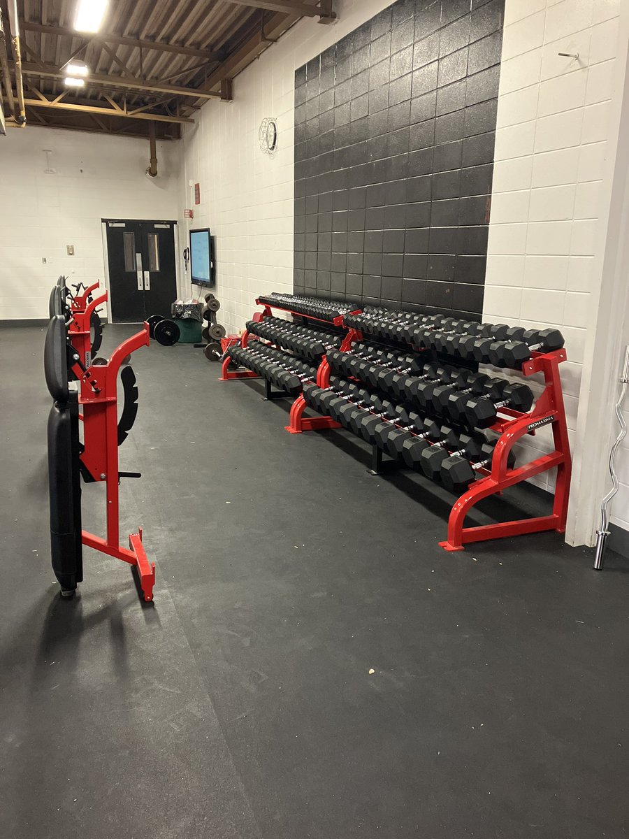 CoachKnowsBest's tweet photo. The Administration in Our District and at Penns Grove High School is investing in Student-Athletes!

As a Teacher, Coach, and Parent of a recent Graduate…I say Thank You!

#FacilitiesMatter #WeightRoom

@ProMaxima_Mfg @PGHSFB https://t.co/YLvMNxY6qY