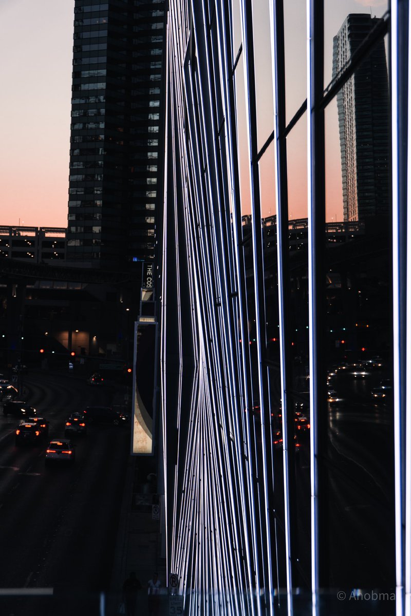 Anobma1's tweet photo. Sunset Vibes 🌅 
.
.
.
#Photography #ArchitecturePhotography #StreetPhotography #SunsetPhotography #SkyGradient https://t.co/K5tgWnijqc