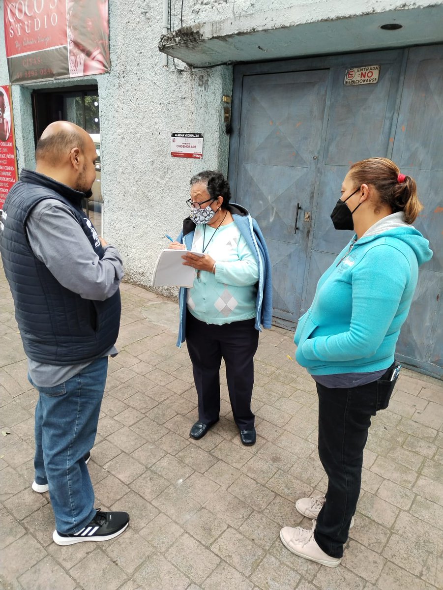 Atendiendo a los vecinos de la Colonia Daniel Garza, revisando el tema de las minas.
#ParticipaciónCiudadana #participacionmh #SomosMH #MH
