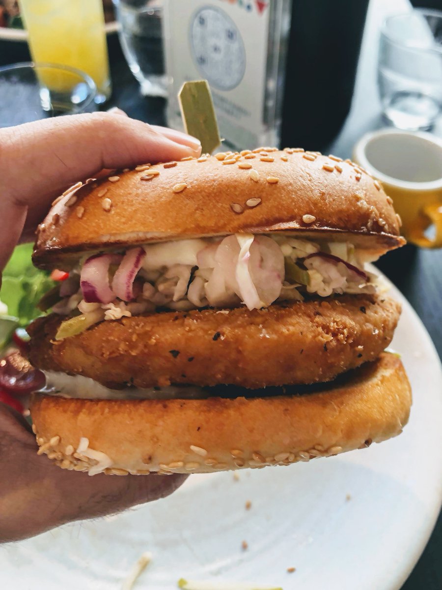 Nomming on a delicious <a href="/TiNDLE_foods/">TiNDLE</a> #plantbased chicken burger. Yummy!!