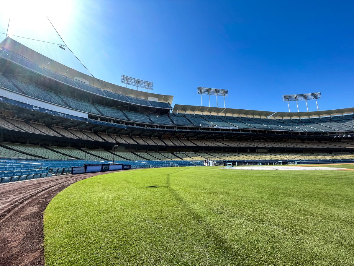 Jasmine_1011's tweet photo. 最高にテンションが上がっています
#LosAngels
#DodgerStudium
#Dodgers https://t.co/U160bRfkdM