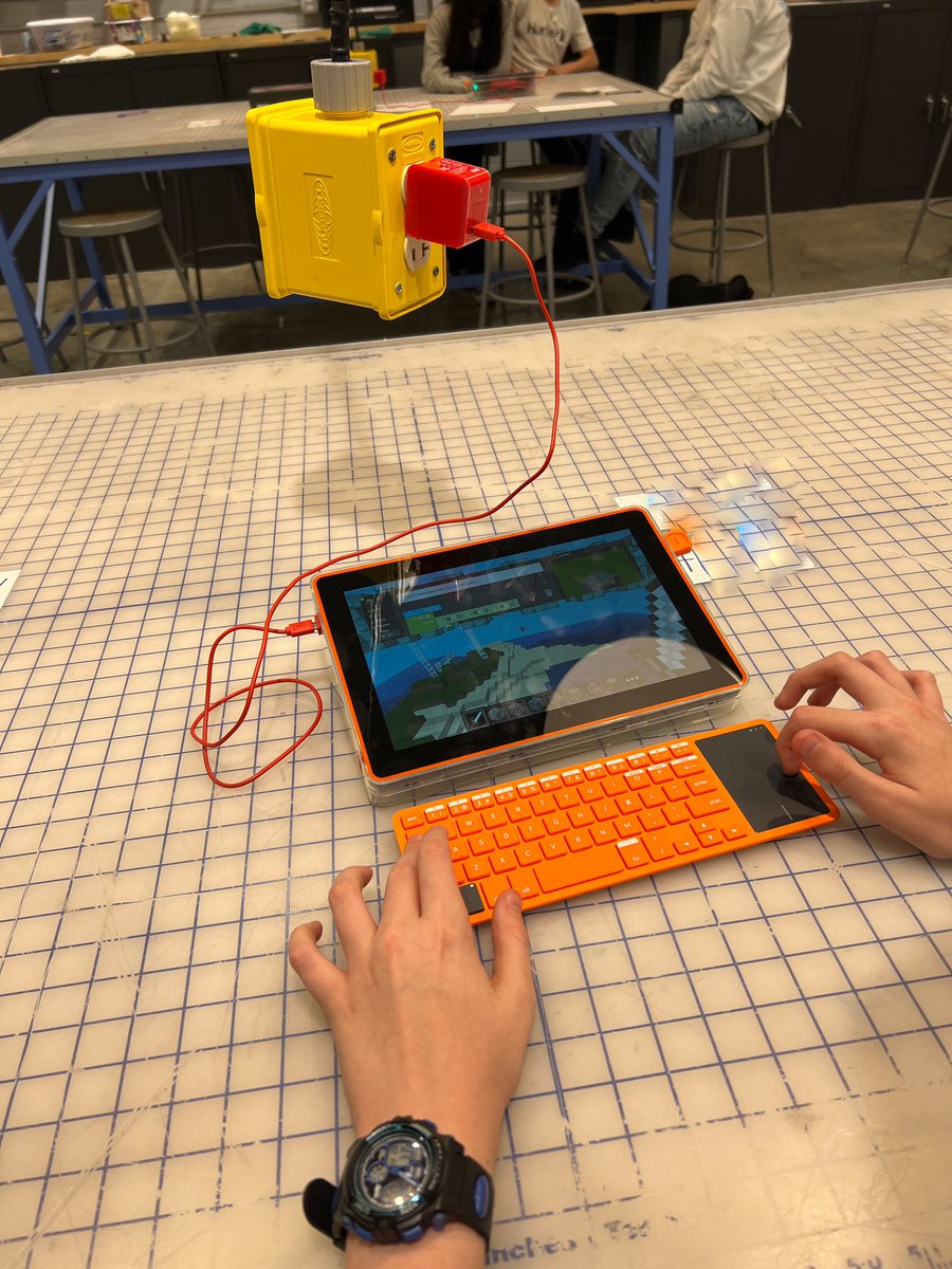 KayCole13's tweet photo. Students @HBMS_Warriors in the Verizon Innovative Learning Lab classroom built a @TeamKano computer. After building, they explored block and text based coding with programs such as Make Snake, Make Art, and Make Pong. @LearningVerizon @dpvils @FBISDSTEM https://t.co/Y2T2ve09o9