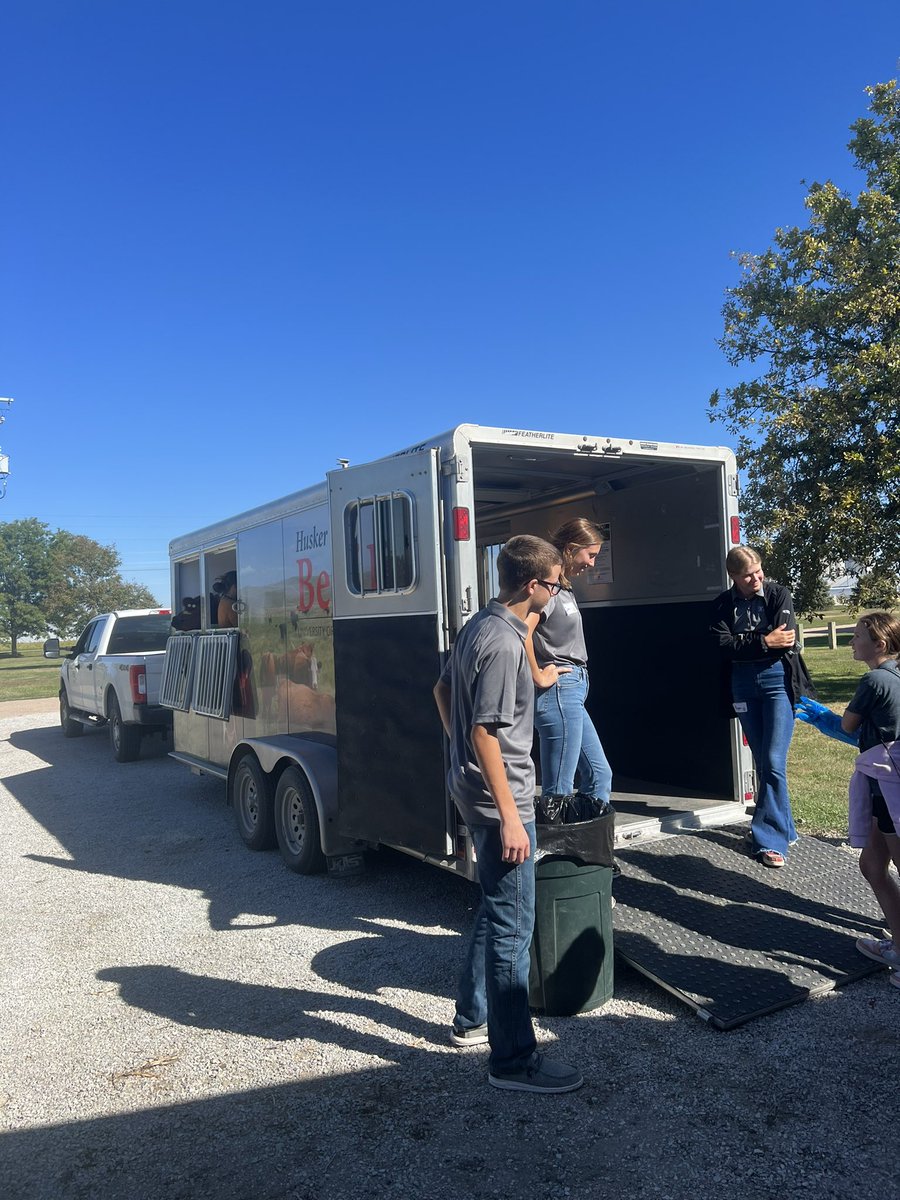 aurora_ffa10's tweet photo. The future of Ag is strong! Thanks to @HamiltonExten4H for letting us help with 4th grade ag day! https://t.co/59Xoo1rlXJ