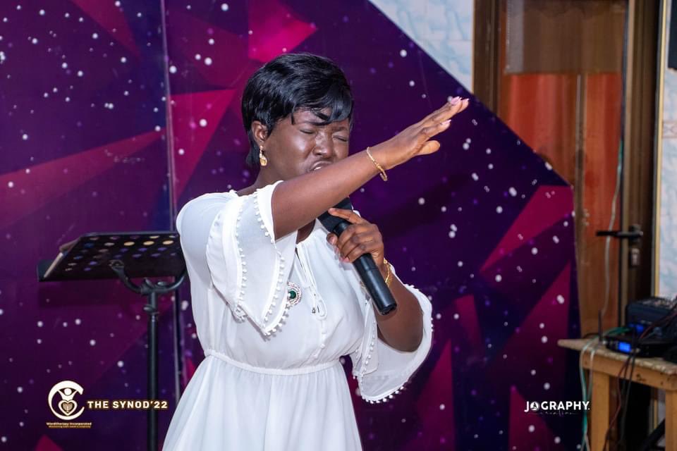 ZoeyArhin's tweet photo. All that we have ever desired is to be used by God and make it to heaven on the final day. Grace ooh God we pray thee🙏🙏 #wordtherapy@7 #Thesynod #Zoeswords https://t.co/2vcKUiMJAr