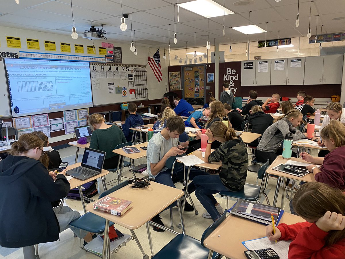 Mrs. Barker MMS tweet media