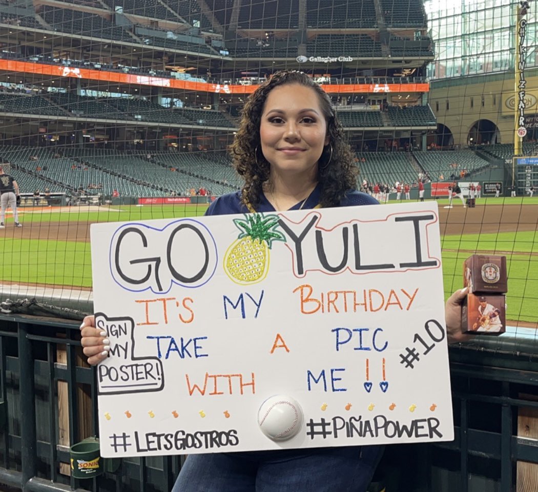 munos832's tweet photo. A donde estas @el_yuly10 @JuliaMorales https://t.co/0ayECfsLgi