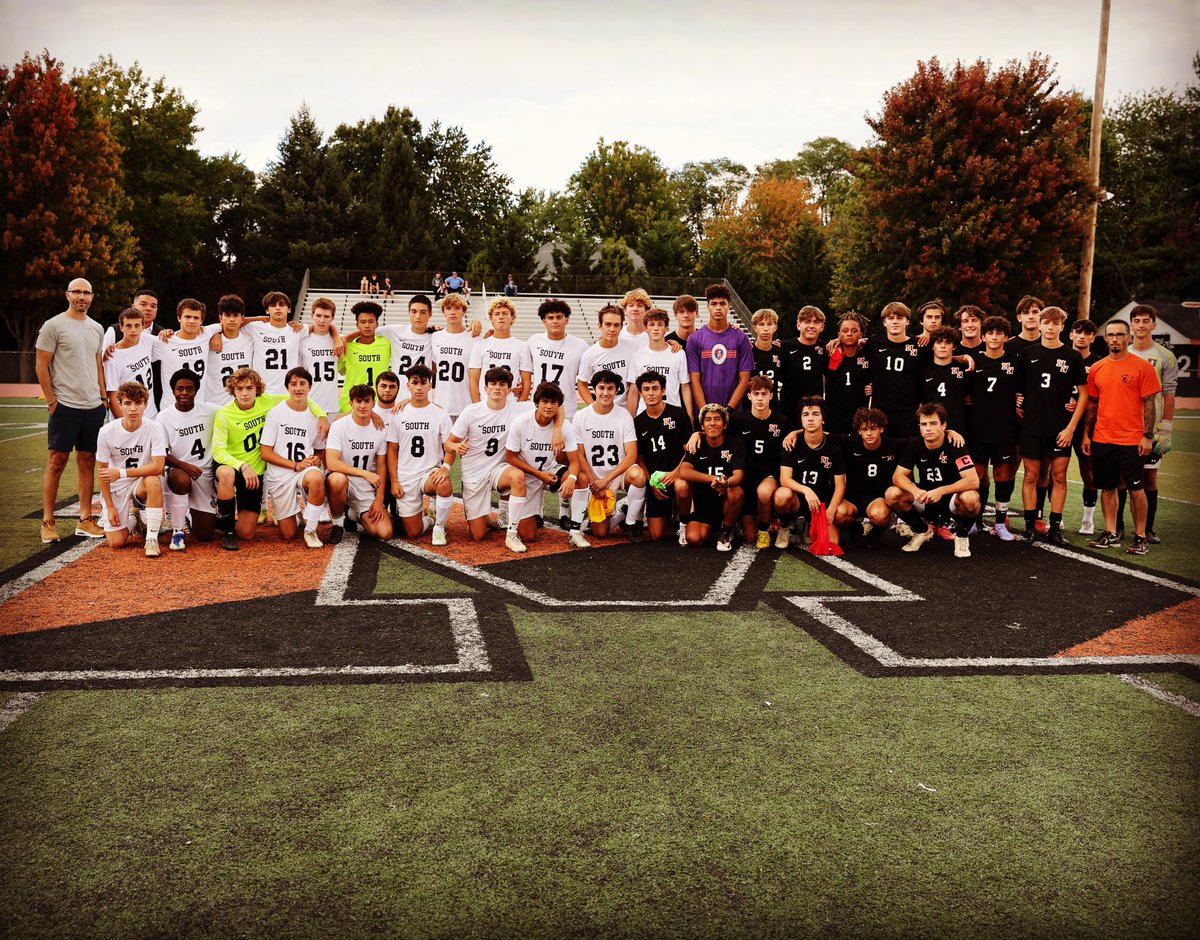 Pictures from the Midd North vs Midd South ⚽️ are uploading now.. Enjoy 😊