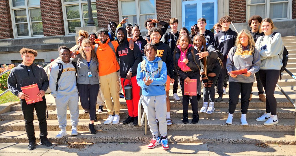 PHS_AVID's tweet photo. An AMAZING trip to @UofMAdmissions for our @AVID4College Seniors! Thank you for a great day for these #futuregophers! https://t.co/Q5fMBKtzVP