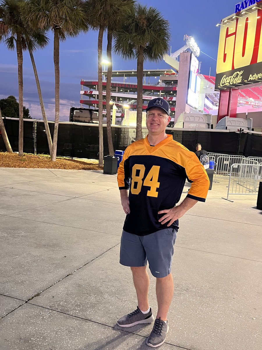 andy / west tweet media