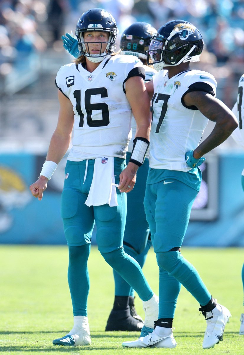 Jaguars Uniform Tracker on X: Trash the teal pants or this combo all you  want. Go see them in person and your opinion will change. The teal pants  are beautiful. The Ravens