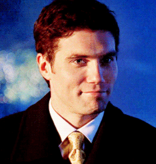 thereare4mics's tweet photo. Anson Mount's hair in his Smallville appearance suggests the strong possibility that the volume of his hair directly correlates to his career success. https://t.co/uu5qpQlsQQ