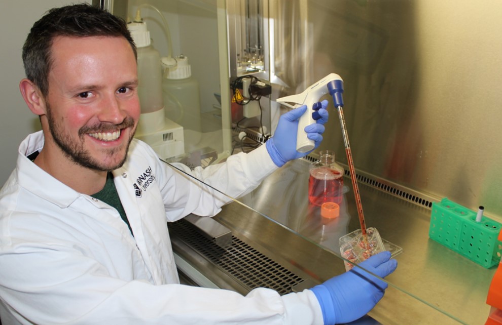 scienceinpublic's tweet photo. Eating berries could be a cheap, safe and delicious way to manage your blood sugar, thanks to a chemical they make our gut produce, according to @mjhoughton89. 
Read our latest #FreshSci story: https://t.co/KZoh8voJP6
@MonashUni @UniversityLeeds @ProfGWilliamson https://t.co/hpaisIRfrI