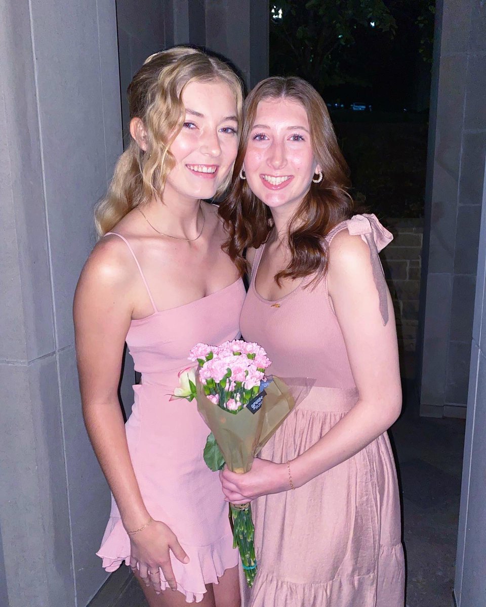 LaylaTammen's tweet image. She’s official! Welcome to the AXiD fam Ellie. I’m so proud to be your big and can’t wait to see what the future holds for you. 💙🤍🧸

#initiation #axid #alphaxidelta #big #little #sorority