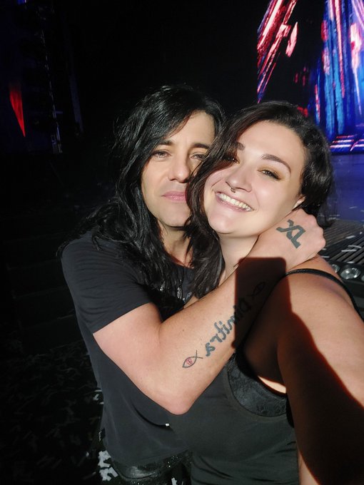 I met @CrissAngel at @PHVegas it was so amazing. Omg I can die a happy girl now! My dream came true!<a class="tags" target="_blank" title="On Twitter" href="/?out=eyJ0eXAiOiJKV1QiLCJhbGciOiJIUzUxMiJ9.eyJpYXQiOjE3MjU0MzU2NDYsImlzcyI6InR3cG9ybnN0YXJzLmNvbSIsIm5iZiI6MTcyNTQzNTY0NiwiZXhwIjoxNzU2OTcxNjQ2LCJyZWRpcmVjdF91cmwiOiJodHRwczovL3R3aXR0ZXIuY29tL0NyaXNzQW5nZWwifQ.gqW4FHUQSwxSH_VLWW3JALtjUnI5OqLP0Xq9731fFPFZ6j4f6RTQtEq5bQ0xB4RMzHakoTTN0li6D_a4v67rAw">@CrissAngel</a><a class="tags" target="_blank" title="On Twitter" href="/?out=eyJ0eXAiOiJKV1QiLCJhbGciOiJIUzUxMiJ9.eyJpYXQiOjE3MjU0MzU2NDYsImlzcyI6InR3cG9ybnN0YXJzLmNvbSIsIm5iZiI6MTcyNTQzNTY0NiwiZXhwIjoxNzU2OTcxNjQ2LCJyZWRpcmVjdF91cmwiOiJodHRwczovL3R3aXR0ZXIuY29tL1BIVmVnYXMifQ.kS4ZooqVlq9sU2jFxriDrfGmVWShEDIfsXOtF_vYtwldmzKkkdp-4GiNqz75a51d06cquSaWB81gikk7Y4-gUw">@PHVegas</a><a href="/tag/vegas"class="tags"><span>#vegas</span></a><a href="/tag/true"class="tags"><span>#true</span></a><a href="/tag/show"class="tags"><span>#show</span></a><a href="/tag/dream"class="tags"><span>#dream</span></a><a href="/tag/come"class="tags"><span>#come</span></a><a href="/tag/planethollywood"class="tags"><span>#planethollywood</span></a>