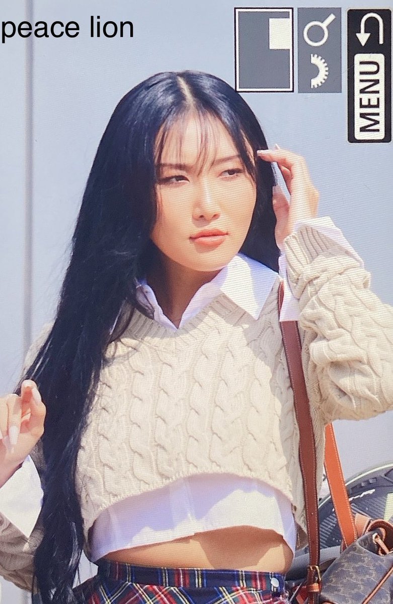 220929 아는형님 출근 프리뷰
#마마무 #화사 #Hwasa

앞머리 + 교복 + 니트크롭티 =😇💖
