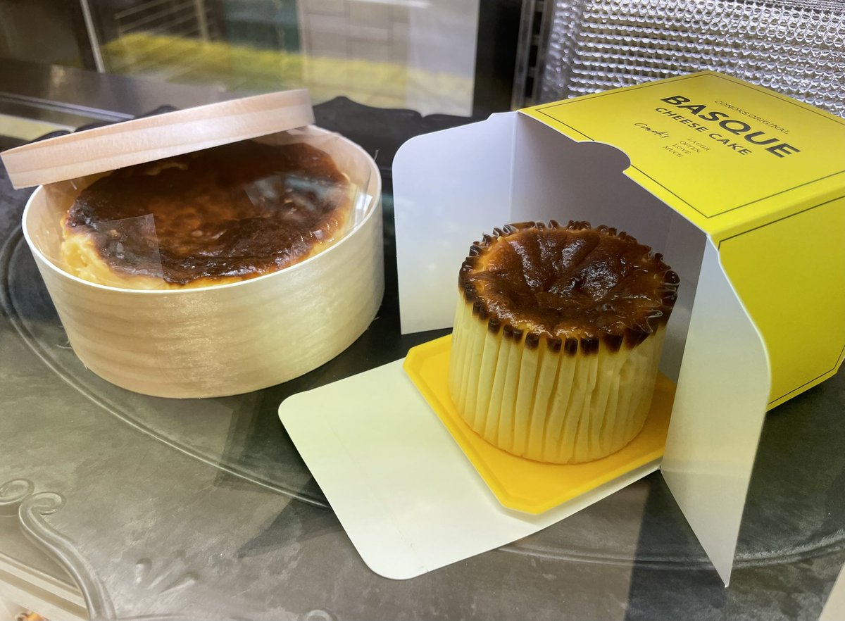 fukuya_dept's tweet photo. トロッとなめらか新食感✨#conoks のチーズケーキ😋🧀
珈琲や紅茶とはもちろん、ブラックペッパーを少しつけてワインやお酒のお供にもおすすめ🍷
■10/5(水)まで
■八丁堀本店地階中央イベントスペース
#ファッショングルメ大祭典 ‣https://t.co/kgzw9c5T4P
#バスクチーズケーキ #カヌレ https://t.co/DstEsZVdQP