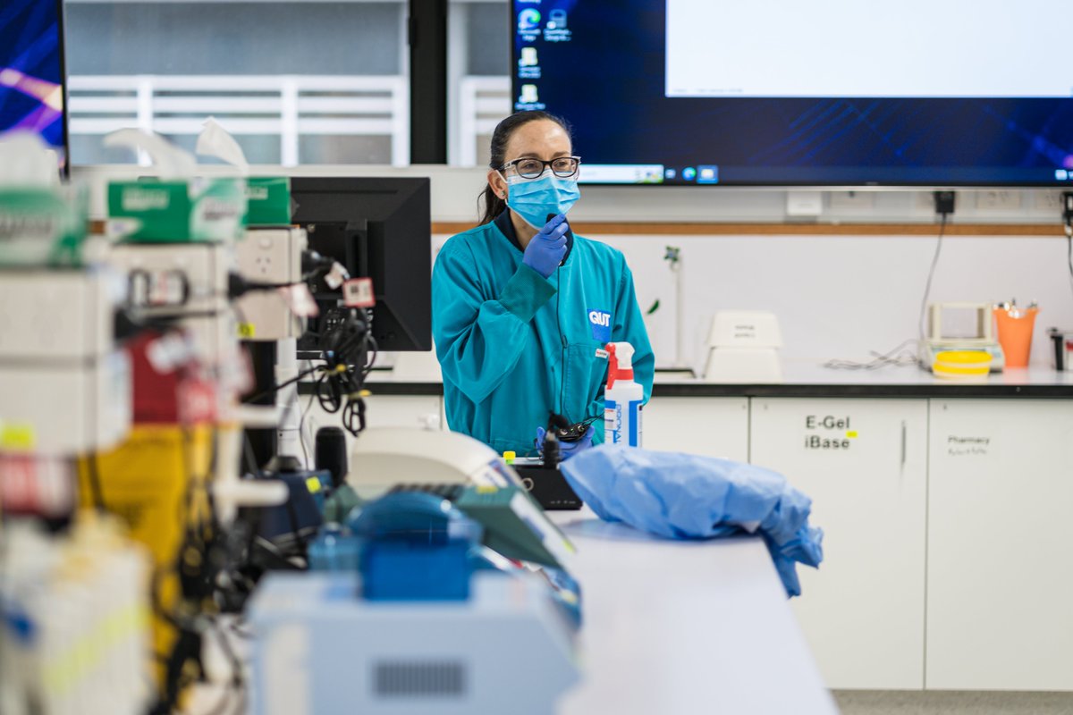 QUT's tweet image. Year 11 and 12 students are participating in #STEM taster practicals in engineering, health and science and also conference-style sessions. #QUTScience #QUTEngineering #QUTHealth #QUT
