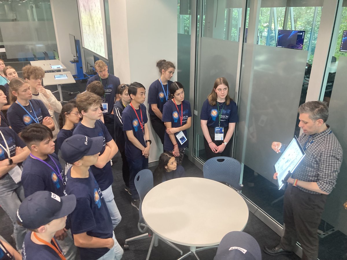 QUT's tweet image. Year 11 and 12 students are participating in #STEM taster practicals in engineering, health and science and also conference-style sessions. #QUTScience #QUTEngineering #QUTHealth #QUT