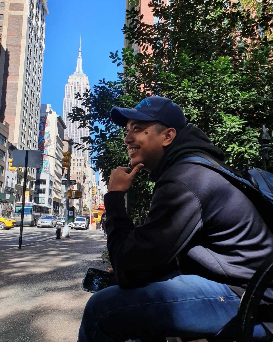 AlanKilantang's tweet photo. ...somewhere in New York City... https://t.co/doUmxHeoKu