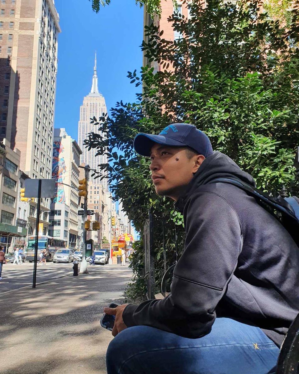 AlanKilantang's tweet photo. ...somewhere in New York City... https://t.co/doUmxHeoKu