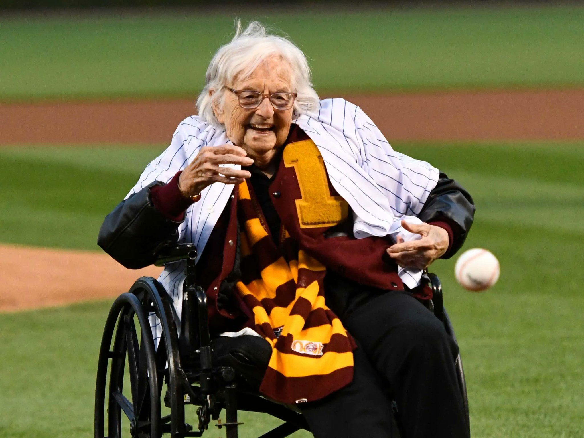 Barstool Sports on Twitter "Should White Sox Dave Be Embarrassed That