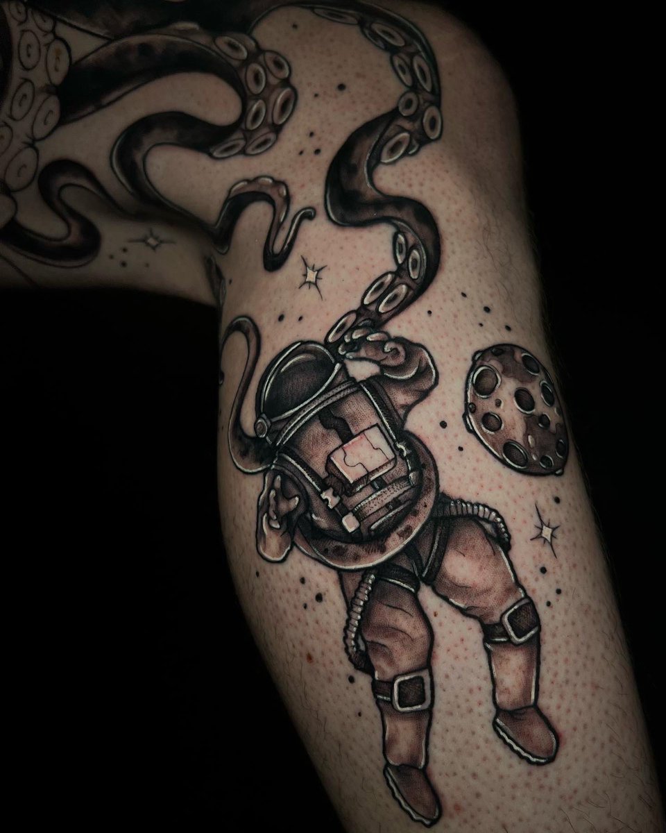 andyrose_tattoo's tweet photo. Some fun tattoos I’ve done recently!! 🤩🤩🤩 https://t.co/QJgoSeOr33