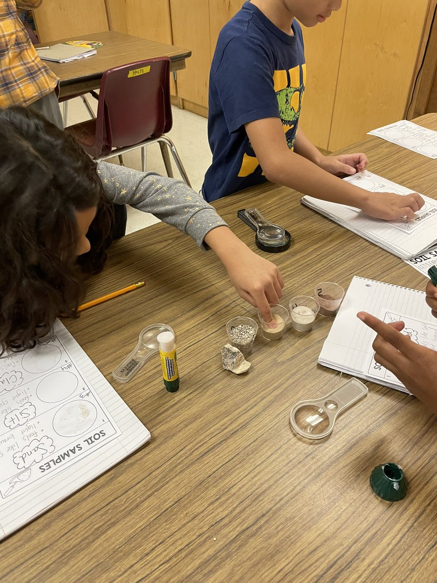 phultz's tweet image. The dirt about soil! #thirdgradescientists @NISDCarlosCoon @NISDElemScience