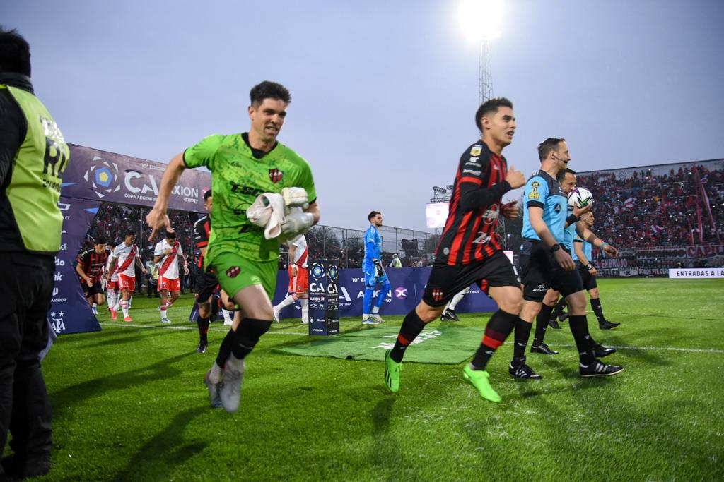 🤩 POR PRIMERA VEZ, ENTRE RÍOS ESTÁ ENTRE LOS MEJORES CUATRO DE LA <a href="/Copa_Argentina/">Copa Argentina AXION energy</a>

VAMOS #PATRONATO 🔴⚫💪🏾