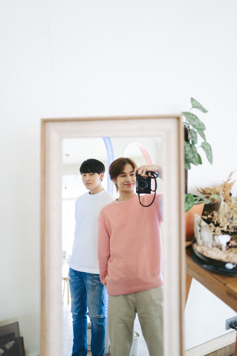 stgl_d's tweet photo. วันนี้น้องไปออกกอง Shadow เป็นกำลังใจให้นะครับ ถ่ายทำราบรื่น ทำให้ได้อย่างที่หนูตั้งใจเลยนะ ส่วนคนพี่ไม่ว่าจะทำอะไรขอให้เป็นอีกวันดีดีนะครับ ขอให้เป็นอีกวันดีดีของทุกคนด้วยเช่นกัน #เจ้าแก้มก้อน #โอห์มไง #OFbyOF https://t.co/InQBFJZymP