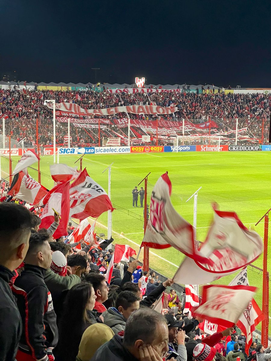 Quiero ver a la Gloria con todas sus banderas
y aunque la AFA no quiera … 🇦🇹