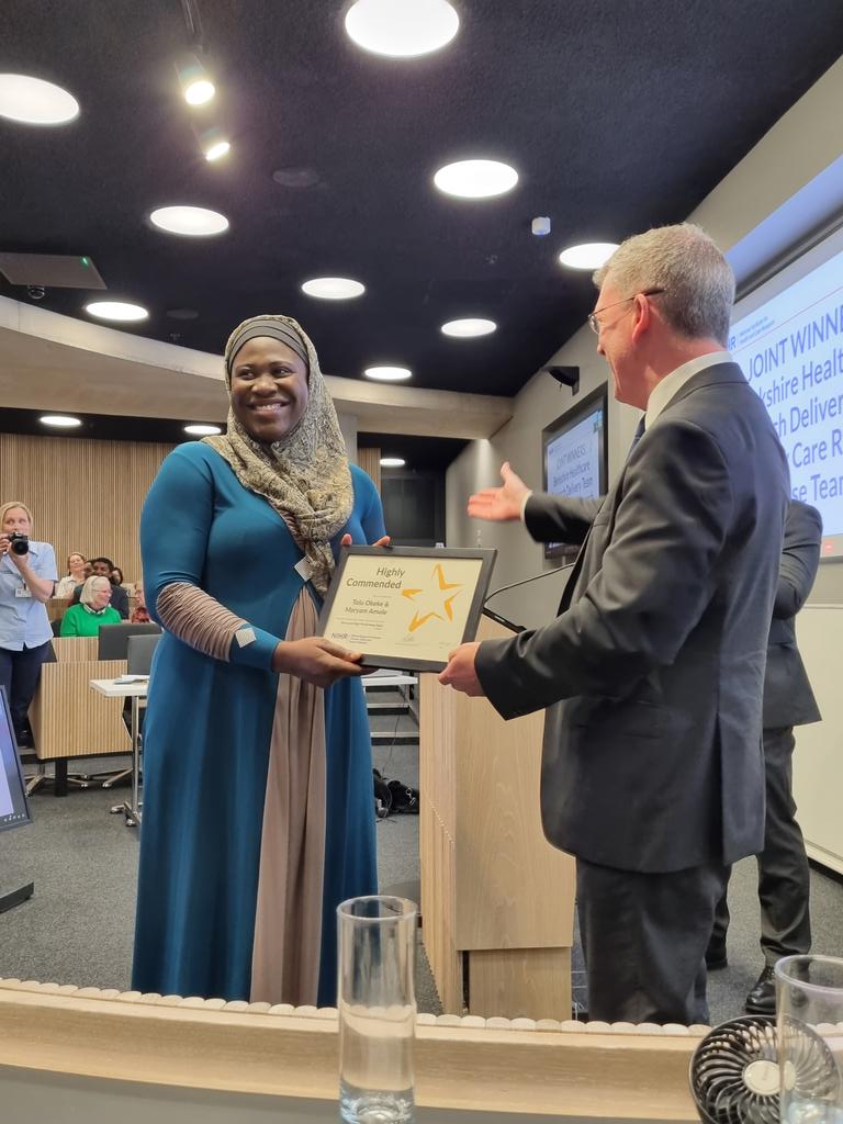 Royal Berkshire NHS - Research & Innovation (@berksresearch) on Twitter photo Highly commended. All round High Performing Team - RBFT Pharmacy <a href="/RBNHSFT/">Royal Berkshire NHS Foundation Trust</a> @NIHRCRN_tvsm @CEO_RoyalBerks <a href="/atul_kapila2/">Atul Kapila</a> Highly commended. All round High Performing Team - RBFT Pharmacy <a href="/RBNHSFT/">Royal Berkshire NHS Foundation Trust</a> @NIHRCRN_tvsm @CEO_RoyalBerks <a href="/atul_kapila2/">Atul Kapila</a>