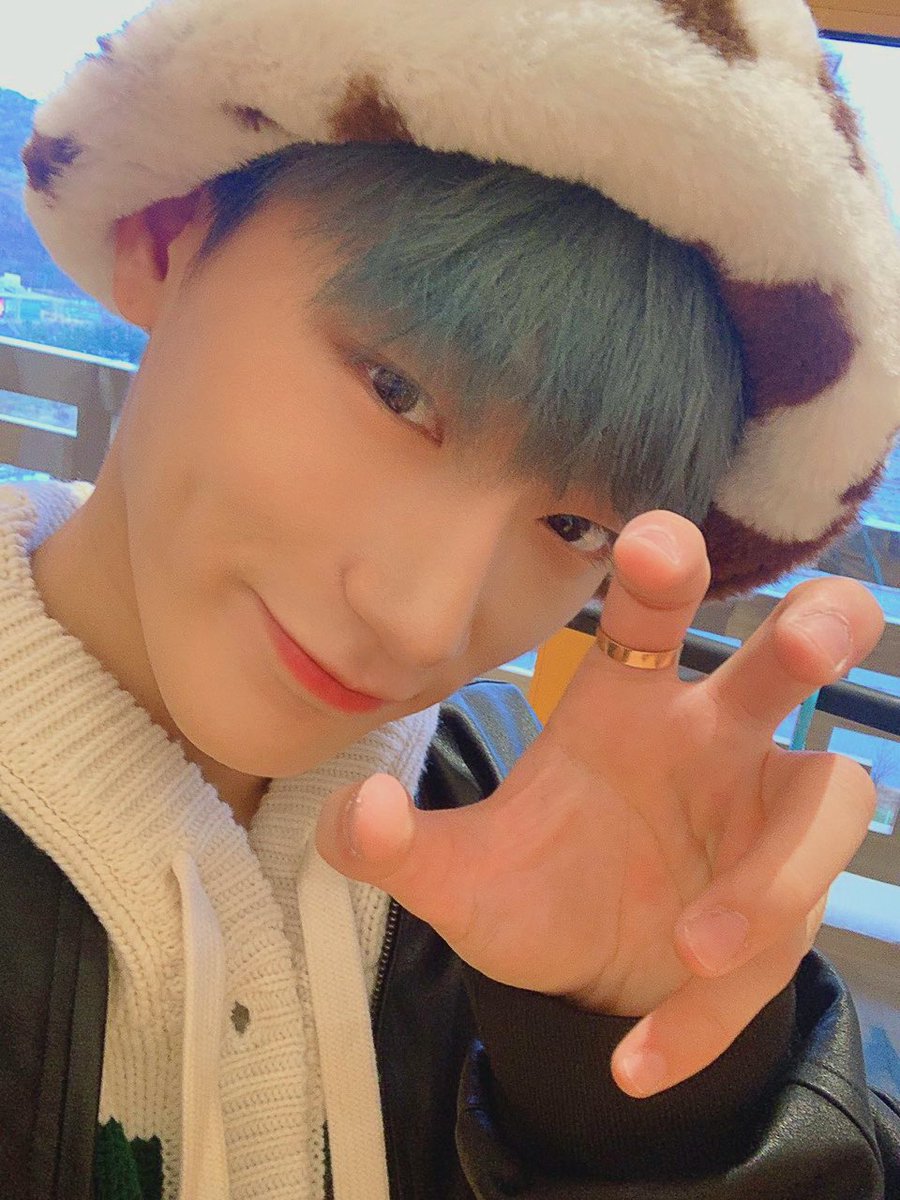 dnwldh_'s tweet photo. ㅤㅤㅤ
ㅤ       
             Eat. Or. Eaten
ㅤㅤㅤ
ㅤ   ㅤㅤㅤㅤ https://t.co/FNl7W9Gvke