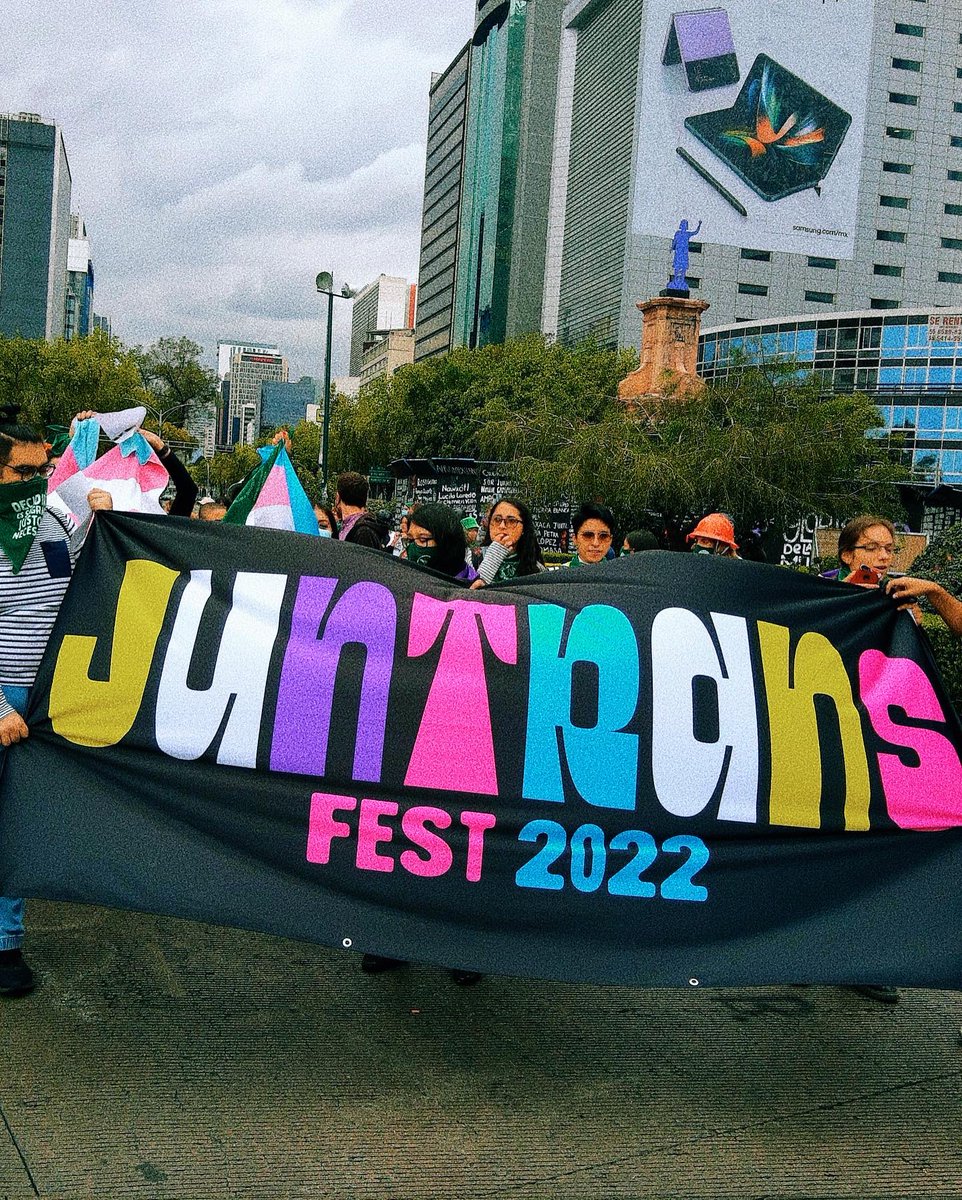 juntransmx's tweet photo. ¡El 28S también es trans y no binarie! 🏳️‍⚧️💚💜💖 ¡Nuestrxs cuerpxs, nuestras vidas! #EstamosJuntrans

📸 @lu_pelaez_ 
📸 @la_plascencia 
📸 @lapauhc https://t.co/3pjGDHUNEG