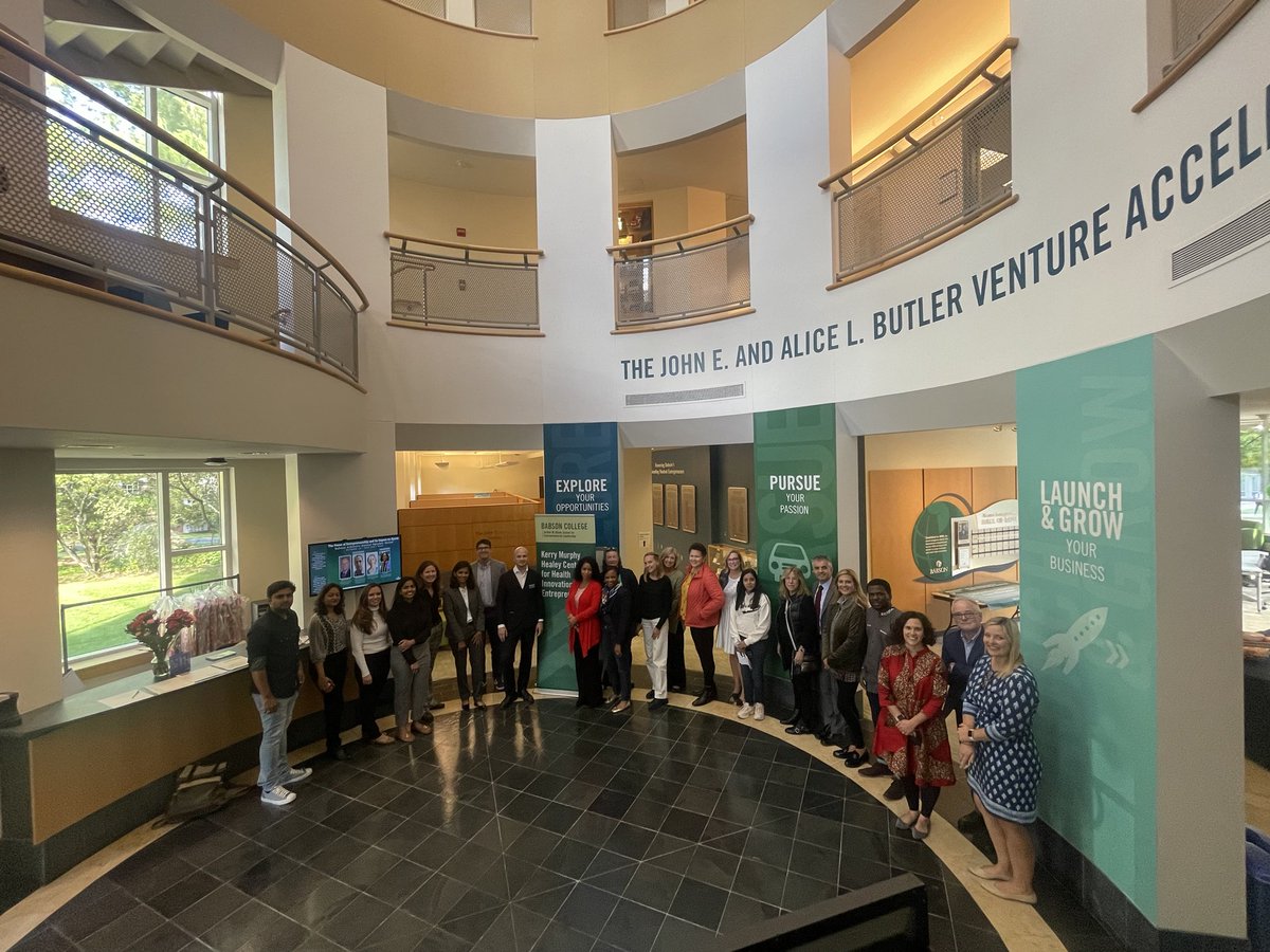 Students, faculty, and staff celebrating our #KMHCenter for #HealthInnovation and #Entrepreneurship research teams, innovative courses, student clubs and the 1st NIH grant @babson THIS is #onebabson