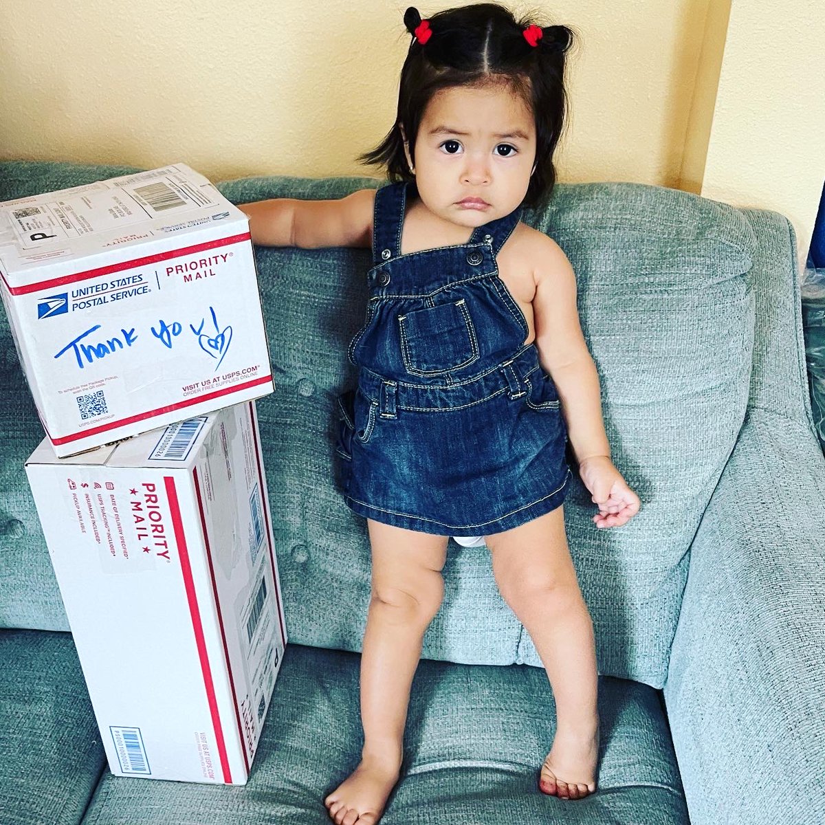 ShopShipSip's tweet photo. Hello Everyone. Howโs everyone doing? ๐
#poshbaby #poshmom #posh #poshfamily #poshmarklove #poshmarklife #poshmarkcloset https://t.co/xz25FdxoS2