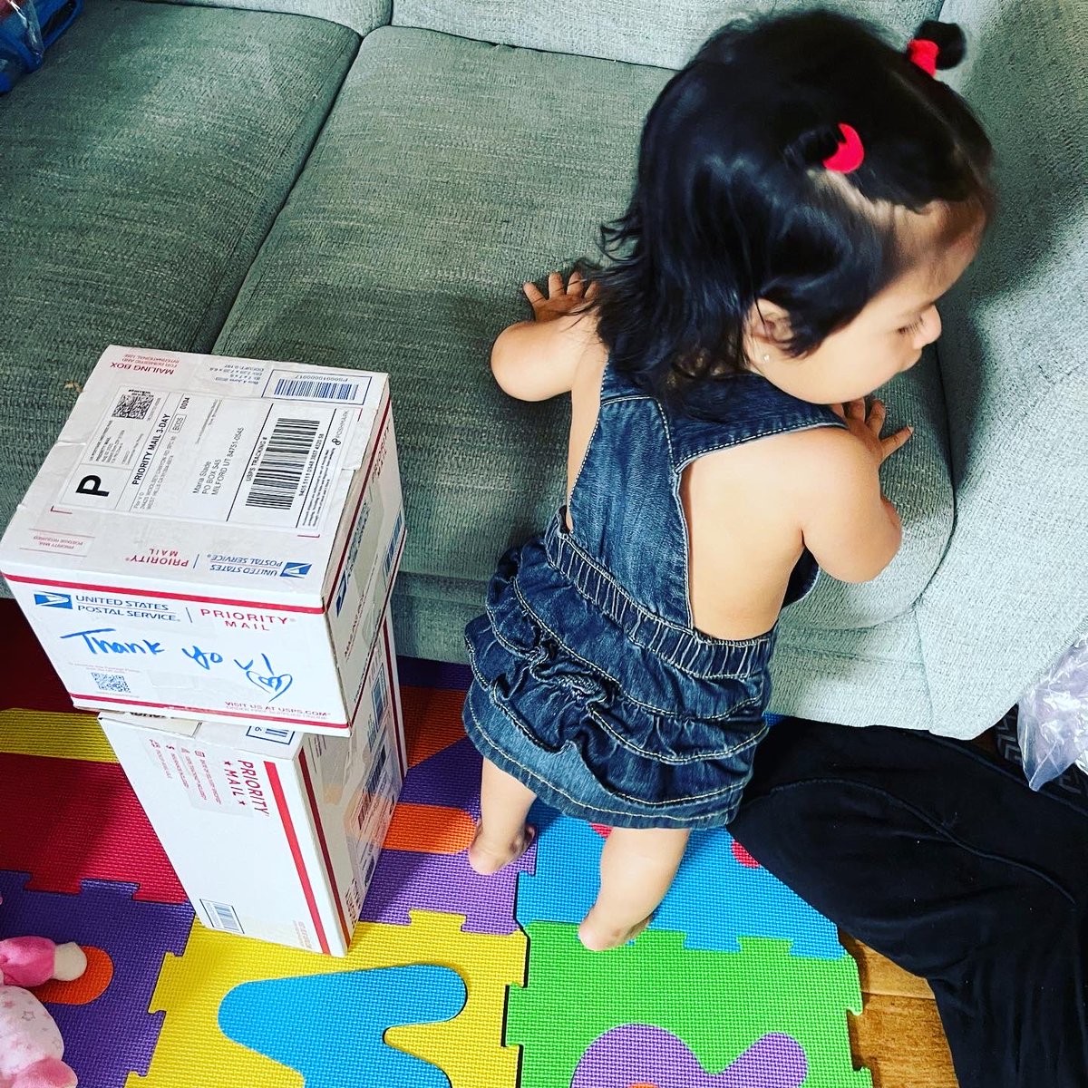 ShopShipSip's tweet photo. Hello Everyone. Howโs everyone doing? ๐
#poshbaby #poshmom #posh #poshfamily #poshmarklove #poshmarklife #poshmarkcloset https://t.co/xz25FdxoS2