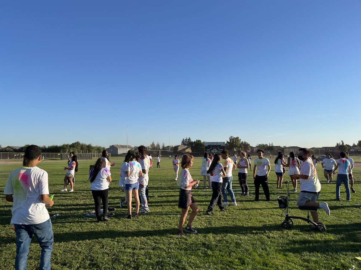 Ms. SnyderBCHS tweet media