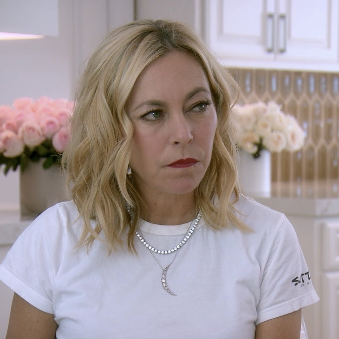 housewifegifs's tweet photo. They’re kinda lowkey besties #RHOBH https://t.co/WvhvkWWWwu