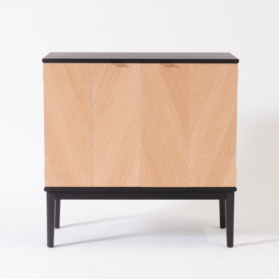 SolarFurniture's tweet photo. New: stereo cabinet in blackened oak with white oak doors. Holds a turntable, amplifiers, and a record collection. The bi-fold doors were designed to give full access to the interior without being in the way when open. Open back for cable access.
36"w x 36"h x 18"d https://t.co/UH6HIq8RhF