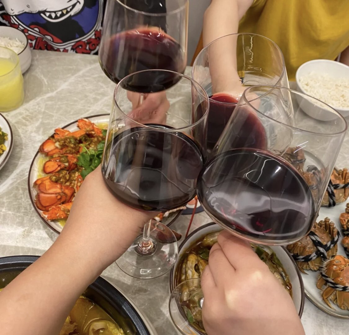 maelsahn's tweet photo. Relax with colleagues. https://t.co/VuCMEyFk9k