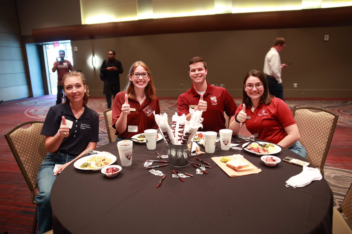 TAMUDSA's tweet photo. The Division of Student Affairs is always proud to celebrate our student leaders. At the 2022 Student Leader BBQ, everyone came together for some excellent food and motivational words, including President Banks, and our very own VP BG Joe Ramirez! #TAMU https://t.co/B2yNNA8sQ8
