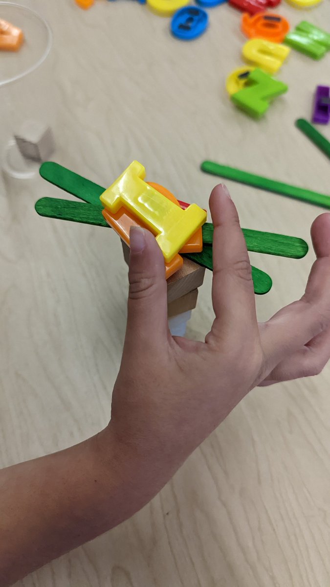 GayheadLibrary's tweet image. Kindergarten students in the Gayhead Library
built Chica Chica Boom Boom trees and tried to balance the letters in their name. Great engineering, problem solving, and perseverance by all!
@WCSDEmpowers 
@GayheadWCSD 
@ASchout10