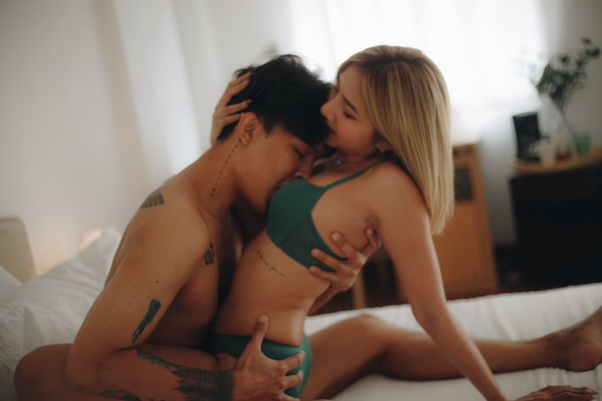 morning sex ;) https://t.co/NUM6Hroji6<a href="/tag/imimmaim"class="tags"><span>#imimmaim</span></a>