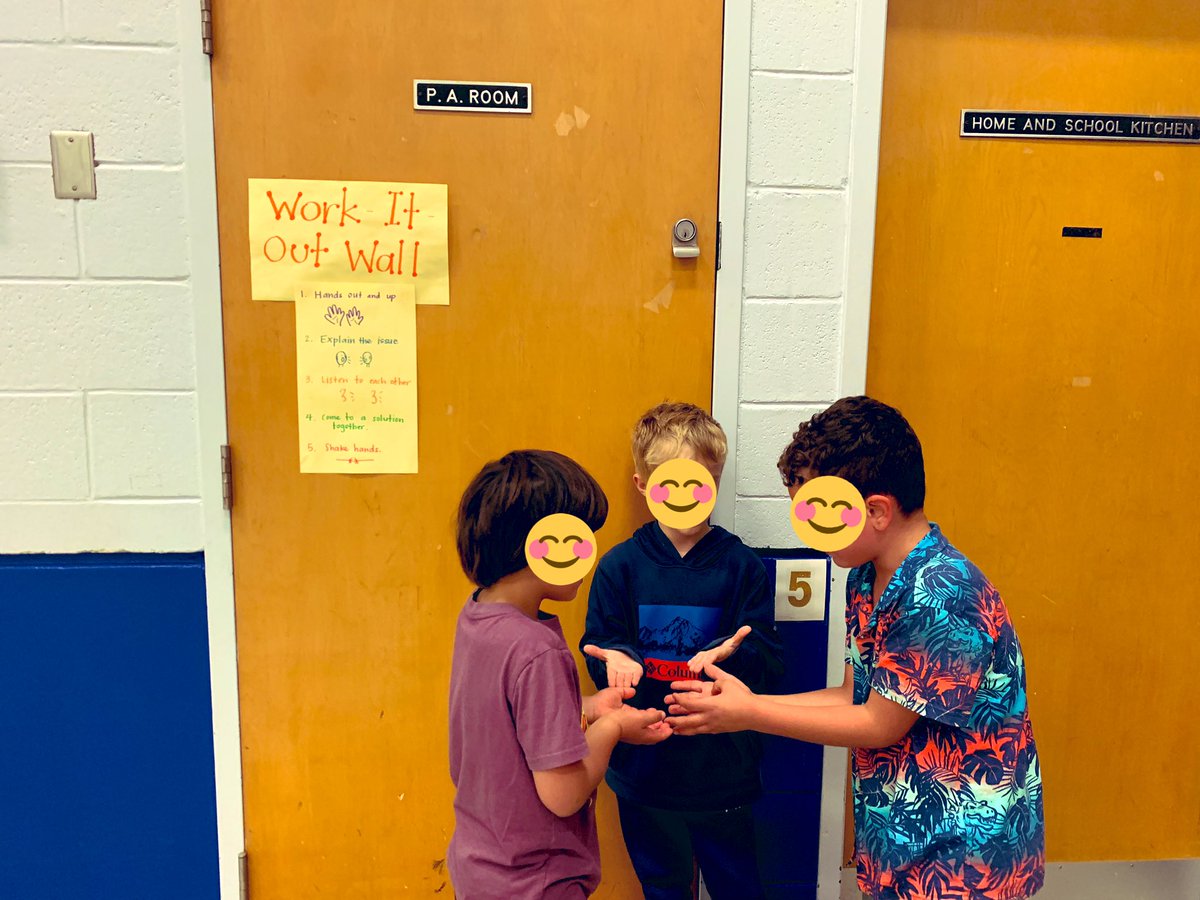 mssweetmanhpe's tweet photo. The Work-It-Out Wall in action!! Simple steps: hands out 🙌, talk and listen 🗣👂, come to a solution, and shake hands 🤝. It’s magic when when problem solving is smooth, student-centred, and successful. #SELatwork @orioleparkjps @tdsb #physed https://t.co/kmwICnGcXe