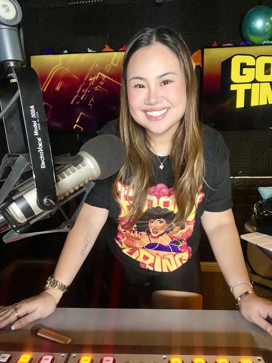 suzy899's tweet photo. So putanginang in love with my #BoomTuring shirt 🥹🫶🏻 BUY ALL THE MERCH!!!
@turingofficial on @theweeksauceph drops at 6pm today WE CAN’T WAIT FOR YOU TO HEAR THE EP! 💕🥹 https://t.co/YLBRlP6DwT