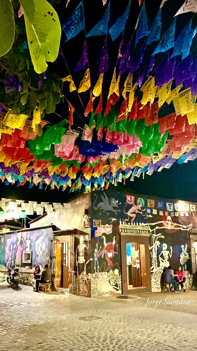 jso_sumano's tweet photo. Los colores de Oaxaca …
Fotografía “Barrio de Jalatlaco” https://t.co/hEVLwfRyze